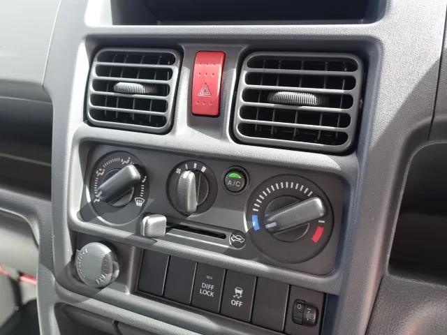 クリッパートラック(ニッサン)DX MT 農繁仕様 4WD届出済未使用車 18