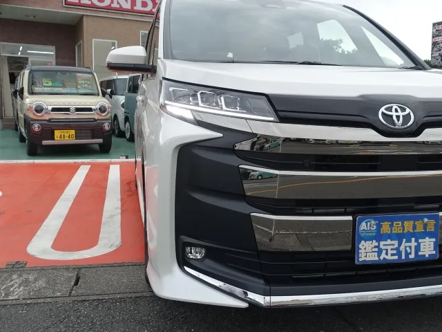 ノア(トヨタ)S-Z新車見本展示有 27