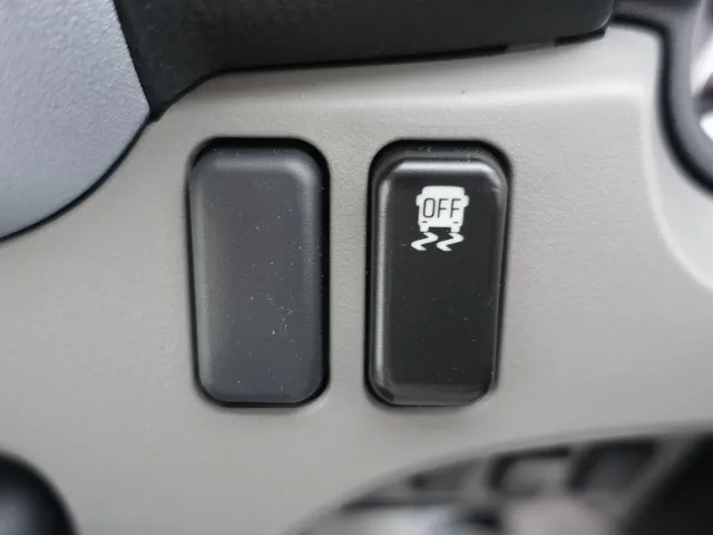 キャンター(三菱)全低床キョウカダンプ ２ｔ登録済未使用車 12