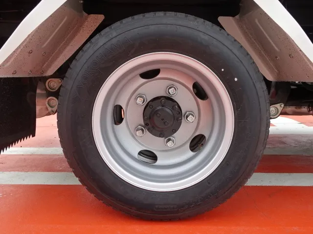 キャンター(三菱)全低床キョウカダンプ ２ｔ登録済未使用車 8
