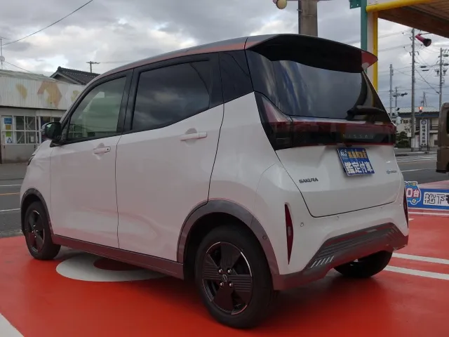 サクラ(ニッサン)G届出済未使用車 2