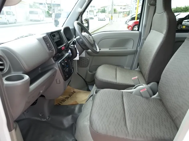 クリッパー(ニッサン)DX 5AGS セーフティサポート届出済未使用車 3