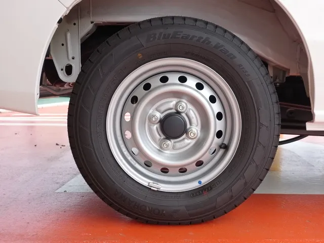 エブリイ(スズキ)NV１００クリッパーDX セーフティサポート ５AGS届出済未使用車 12