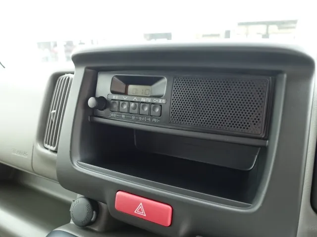 エブリイ(スズキ)NV１００クリッパーDX セーフティサポート ５AGS届出済未使用車 20