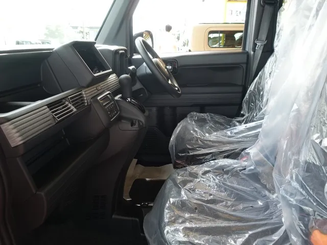 N-VAN(ホンダ)プラススタイルFUNターボ 4WD AT届出済未使用車 4