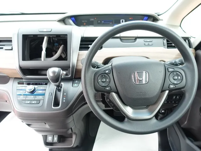 フリード(ホンダ)G  LEDヘッドライト登録済未使用車 10