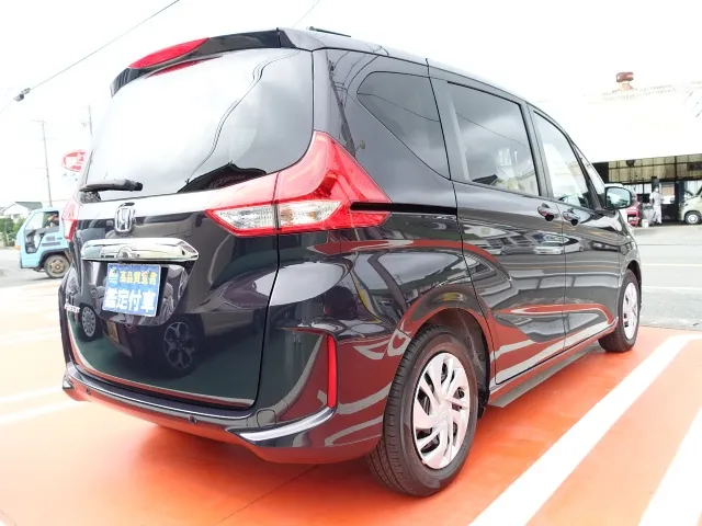 フリード(ホンダ)G  LEDヘッドライト登録済未使用車 3