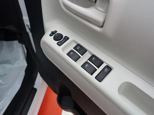 キャンバス(ダイハツ)ストライプスX新車見本展示有 11