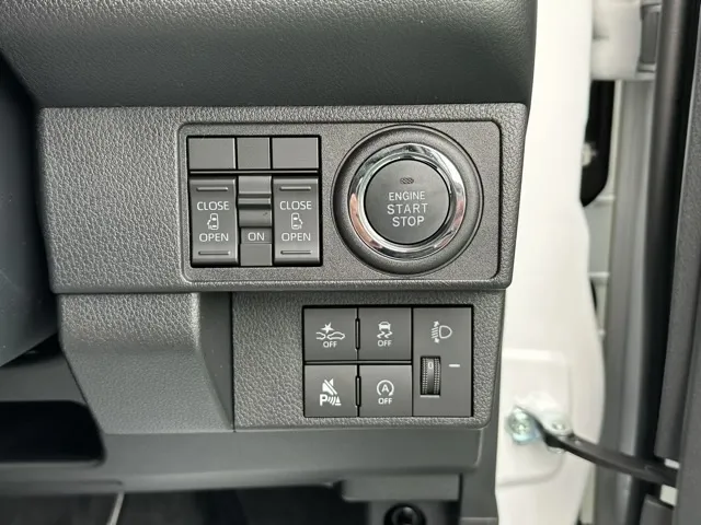 キャンバス(ダイハツ)ストライプスX UGP 純正ナビ付届出済未使用車 18