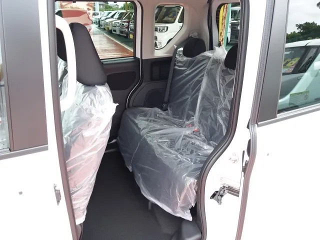 ルークス(ニッサン)ハイウェイスターX 両側PSD 快適パックＡ届出済未使用車 4