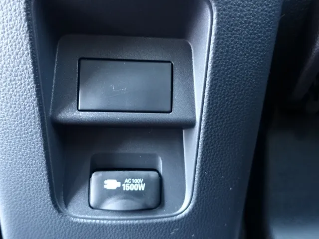 ノア(トヨタ)ハイブリッドS-Z プロジェクター式LED DVD登録済未使用車 9
