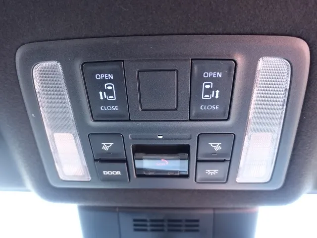 ノア(トヨタ)ハイブリッドS-Z プロジェクター式LED DVD登録済未使用車 29