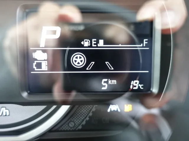 スペーシアギア(ダムド)マイスタイル ノマド フェイスチェンジキット新車見本展示有 20