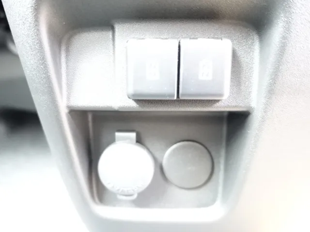 スペーシアギア(ダムド)マイスタイル ノマド フェイスチェンジキット新車見本展示有 23