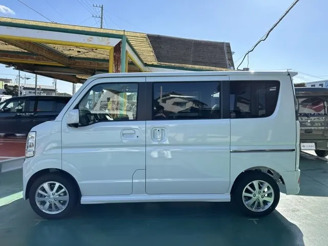 エブリイワゴン PZターボ 標準ルーフ スズキ 届出済未使用車は静岡県