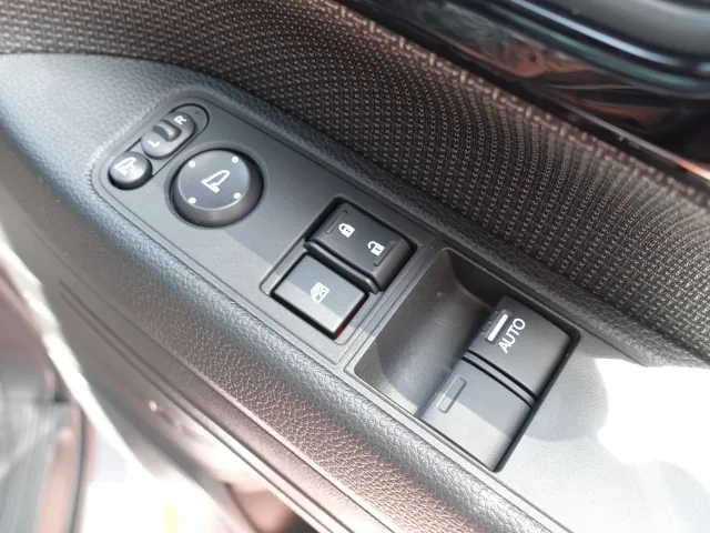 N-VAN(ホンダ)プラススタイルFUN MT届出済未使用車 15