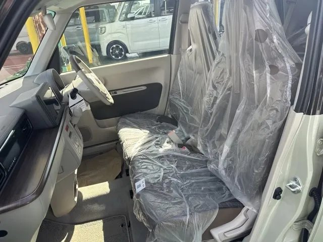 ラパン(スズキ)X新車見本展示有 3