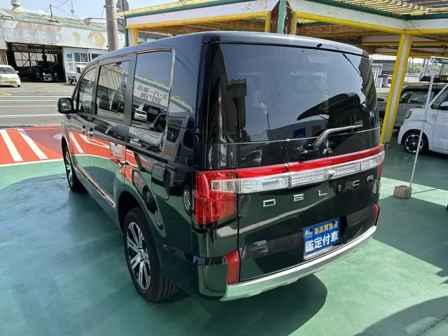 デリカD:5(三菱)Ｐ 7人 ナビ取付PKGⅡ+後席モニター取付PKG 登録済未使用車 2