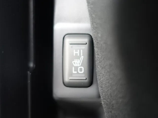 デリカD:5(三菱)Ｐ 8人 ナビ取付PKGⅡ オートステップ付登録済未使用車 22