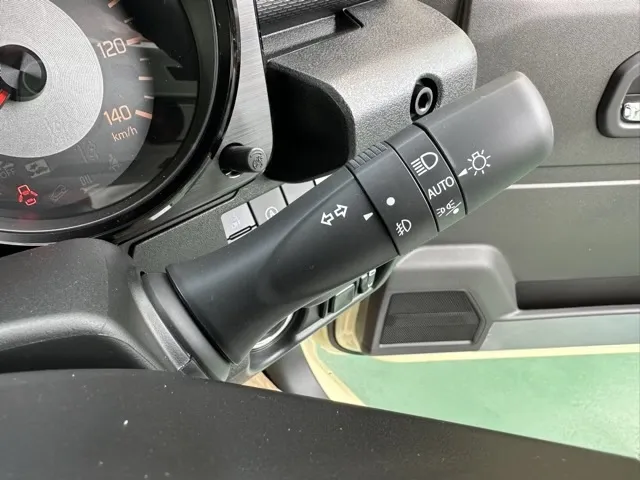 ジムニー(スズキ)XC ＡＴ車 オリジナルグリル＆バンパー登録済未使用車 13