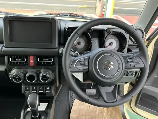 ジムニー(スズキ)XC ＡＴ車 オリジナルグリル＆バンパー登録済未使用車 19
