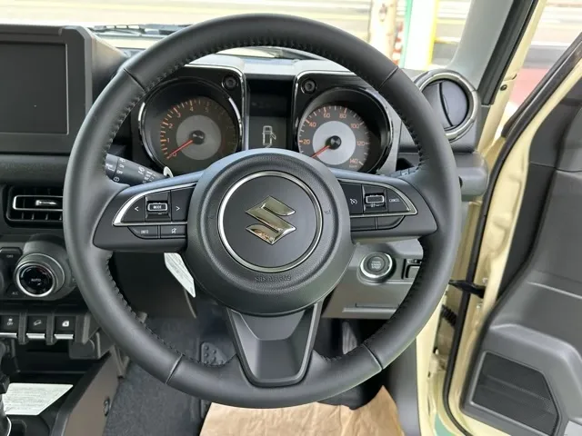 ジムニー(スズキ)XC ＡＴ車 オリジナルグリル＆バンパー登録済未使用車 20