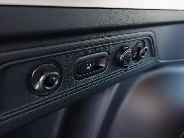 フォレスター(スバル)スポーツ アイサイトセイフティプラス パワーゲート サンルーフ ルーフレール登録済未使用車 17