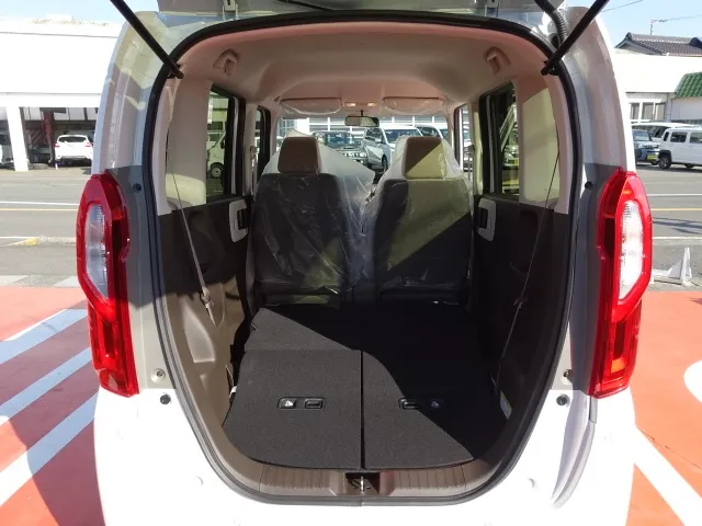 N-BOX(ホンダ)G届出済未使用車 17