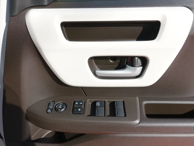 N-BOX(ホンダ)G届出済未使用車 5