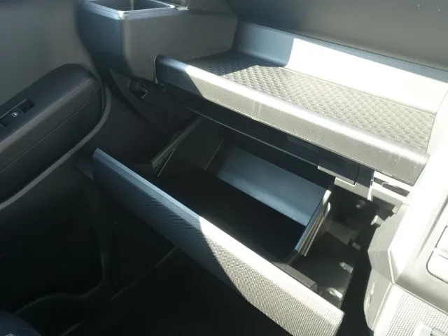 タフト(ダイハツ)X　純正ナビ付届出済未使用車 24