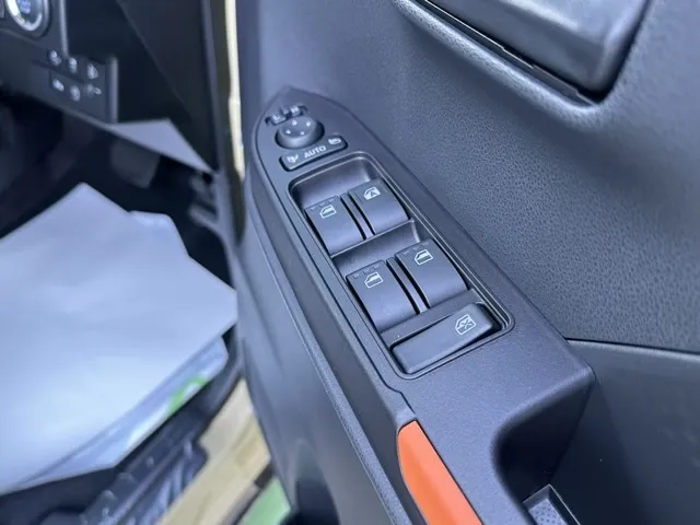 タント(ダイハツ)ファンクロス パノラマUGP届出済未使用車 13