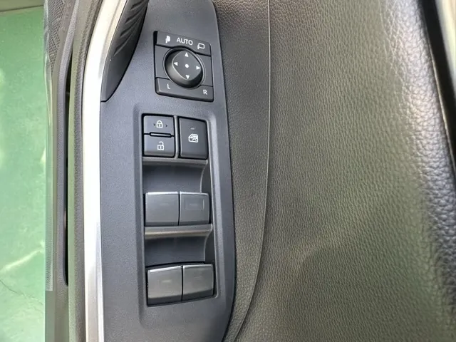 ＲＡＶ４(トヨタ)アドベンチャー4WD登録済未使用車 14