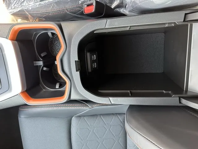 ＲＡＶ４(トヨタ)アドベンチャー4WD登録済未使用車 20