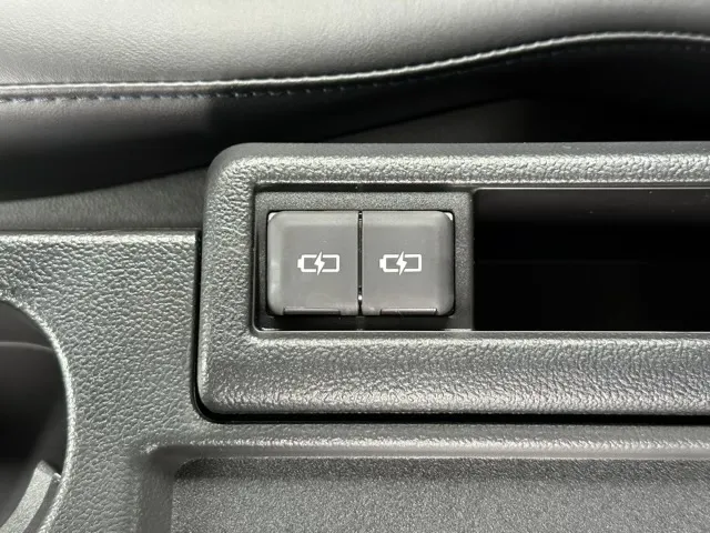 ヴォクシー(トヨタ)S-Z 7人 10.5Dオーディオ プロジェクター式LED DVD登録済未使用車 8