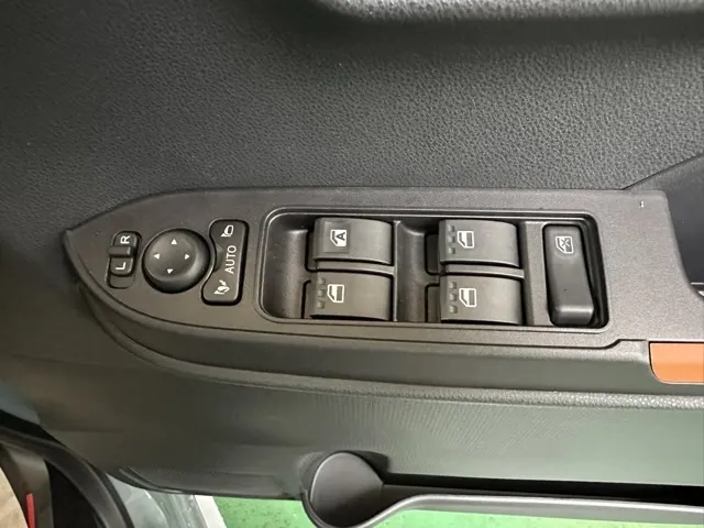 タント(ダイハツ)ファンクロス 9インチDオーディオ パーキングアシスト届出済未使用車 14