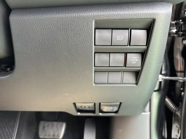 ヴォクシー(トヨタ)S-Z 7人 10.5Dオーディオ プロジェクター式LED DVD登録済未使用車 16