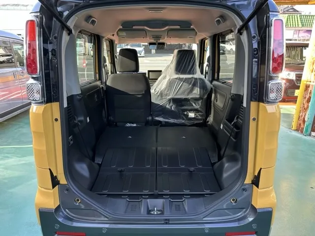 スペーシア(スズキ)ハイブリッドＸＺ 純正ドアバイザー付届出済未使用車 8