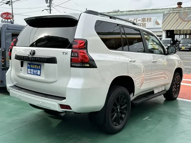 ランドクルーザープラド(トヨタ)TX Lパッケージ マットブラックエディション登録済未使用車 26