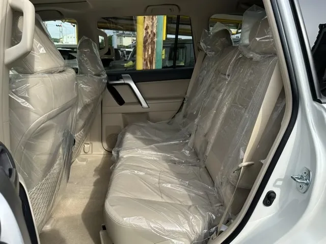 ランドクルーザープラド(トヨタ)TX Lパッケージ マットブラックエディション登録済未使用車 6