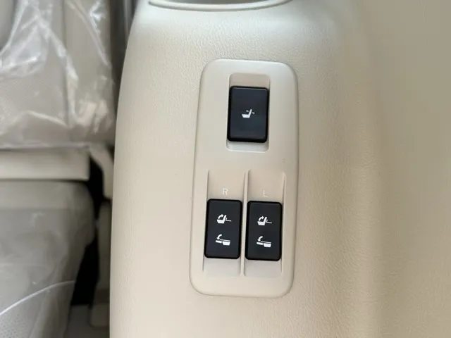 ランドクルーザープラド(トヨタ)TX Lパッケージ マットブラックエディション登録済未使用車 8