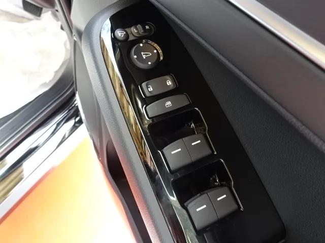 ヴェゼル(ホンダ)ｅ：ＨＥＶ Ｚ BSI 後退出庫サポートレス未使用車展示無 16