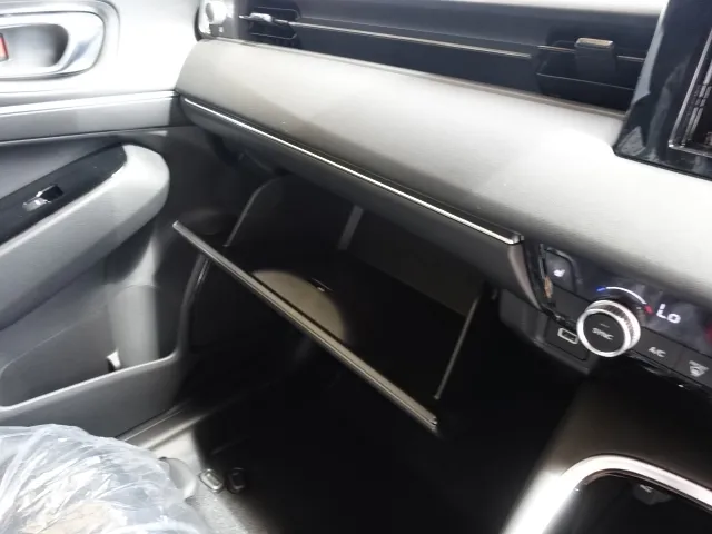 ヴェゼル(ホンダ)ｅ：ＨＥＶ Ｚ BSI 後退出庫サポートレス未使用車展示無 26