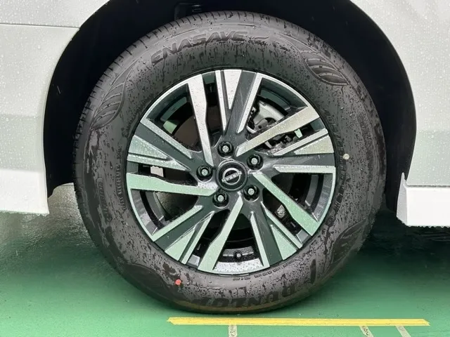 セレナ(ニッサン)ハイウェイスターV アラウンドビューモニター登録済未使用車 13
