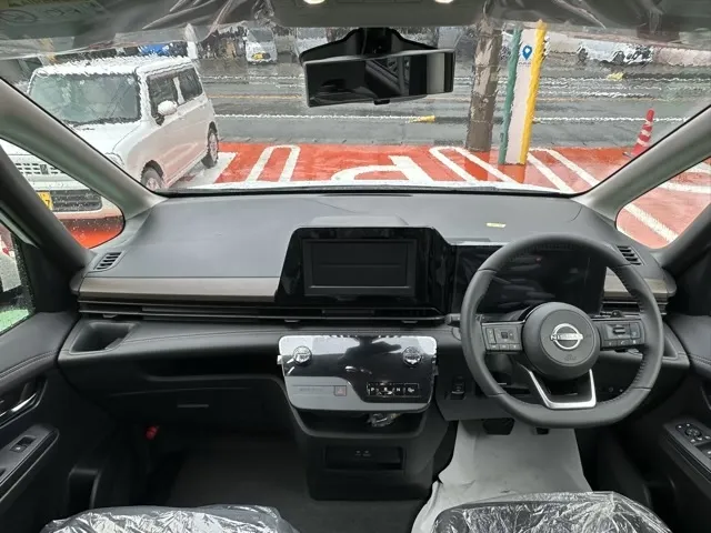 セレナ(ニッサン)ハイウェイスターV アラウンドビューモニター登録済未使用車 6