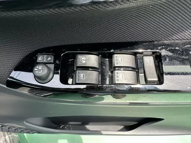 ムーヴ(ダイハツ)RSハイパーリミテッドSAⅢ届出済未使用車 12