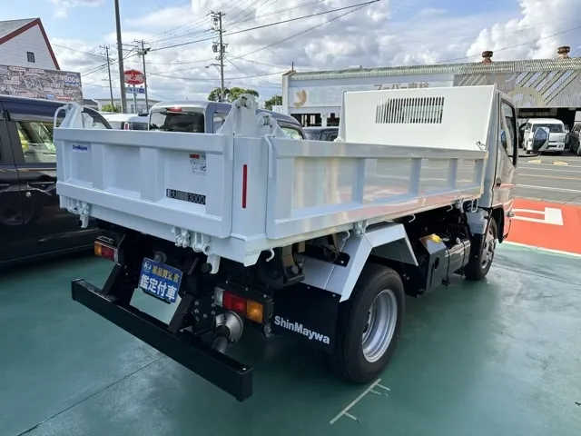 キャンター(三菱)三転ダンプ ３ｔ登録済未使用車 11