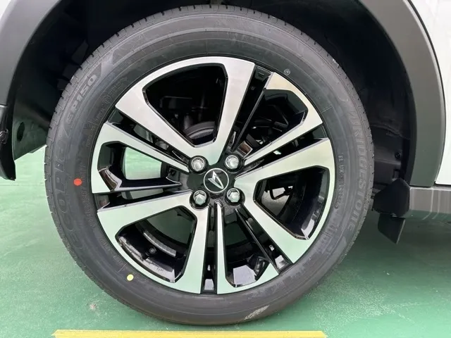 ロッキー(ダイハツ)プレミアムG UGP登録済未使用車 10