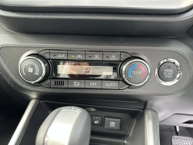 ロッキー(ダイハツ)プレミアムG UGP登録済未使用車 18