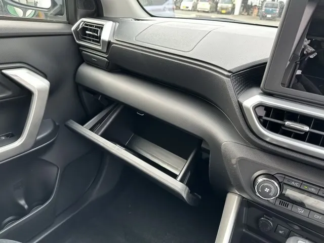 ロッキー(ダイハツ)プレミアムG UGP登録済未使用車 22
