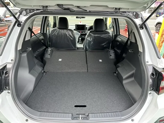 ロッキー(ダイハツ)プレミアムG UGP登録済未使用車 8